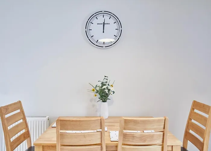Host & Stay - Aynsley Mews